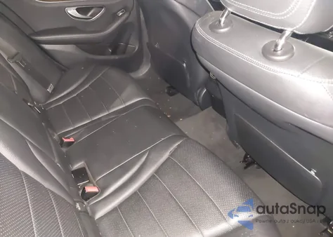 2015 Mercedes-Benz C 300 z USA, uszkodzony, nr VIN 55SWF4JB8FU046068